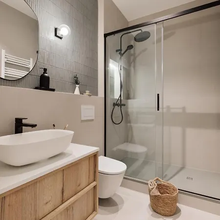 Aksaray - 2 Bedrooms In Eixample Esquerra Appartement Barcelona