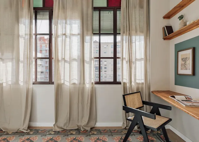 Aksaray - 2 Bedrooms In Eixample Esquerra Barcellona