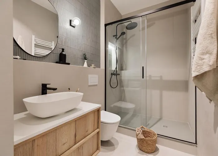 Aksaray - 2 Bedrooms In Eixample Esquerra Appartamento Barcellona